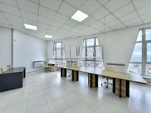 комерційна за адресою Кловський узвіз, 7a