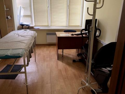 комерційна за адресою Миколи Василенка вул., 7