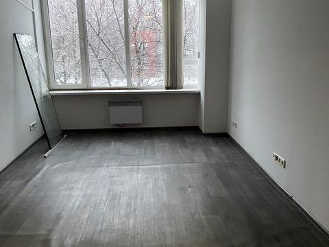 комерційна за адресою Миколи Василенка вул., 7