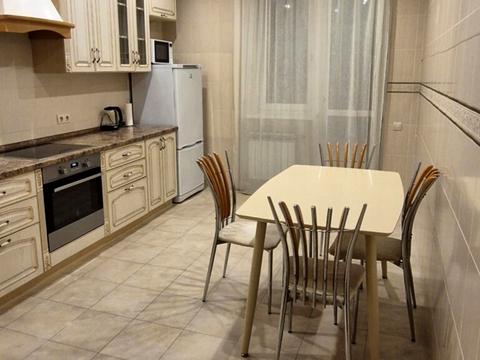 квартира за адресою Патріарха Мстислава Скрипника вул., 40