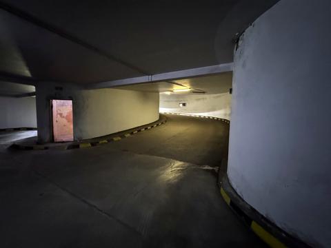 паркомісце за адресою Київ, Лесі Українки бульв., 7-Б