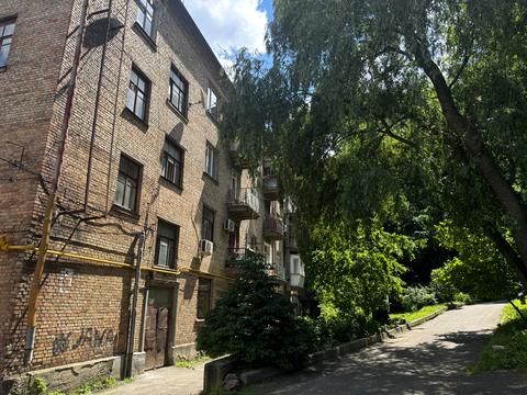 комерційна за адресою Миколи Грінченка вул., 8