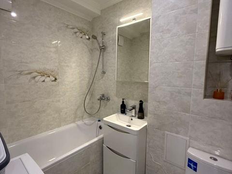квартира за адресою Академіка Булаховського вул., 36