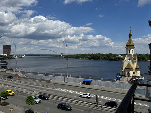 квартира за адресою Набережно-Хрещатицька вул., 17/18