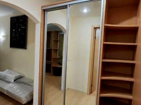 квартира за адресою Менахем-Мендл Шнеєрсона вул. (Мініна), 15