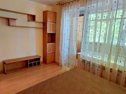 квартира за адресою Менахем-Мендл Шнеєрсона вул. (Мініна), 15