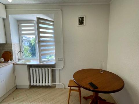 квартира за адресою Гната Хоткевича вул., 53
