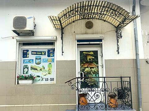 комерційна за адресою Вишнева вул., 34