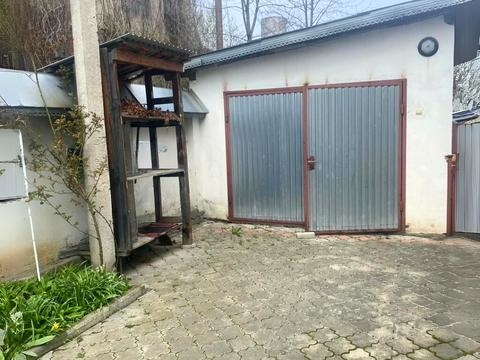 комерційна за адресою Вишнева вул., 34