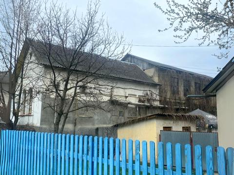 комерційна за адресою Вишнева вул., 34