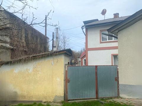 комерційна за адресою Вишнева вул., 34