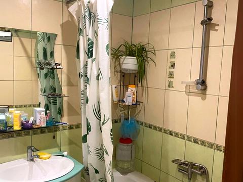 комерційна за адресою Вишнева вул., 34