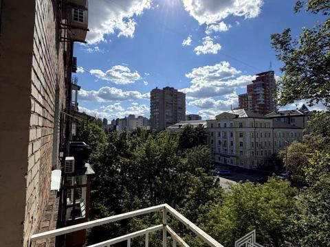 квартира за адресою Київ, Генерала Алмазова вул. (Кутузова), 1