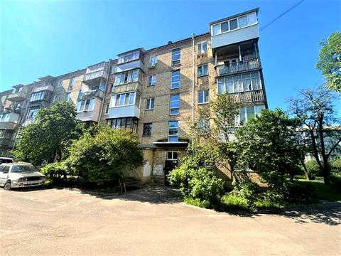 квартира за адресою Будівельників вул., 12