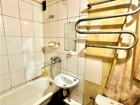 квартира за адресою Будівельників вул., 12