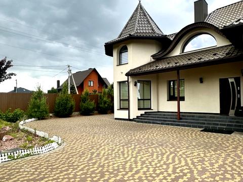 будинок за адресою с. Тарасове, Квітнева вул.