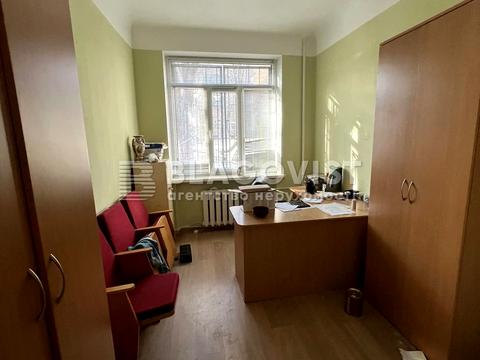 комерційна за адресою Віталія Скакуна вул. (Академіка Каблукова), 4