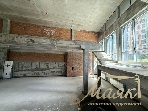 комерційна за адресою Василя Тютюнника вул. (Анрі Барбюса), 39