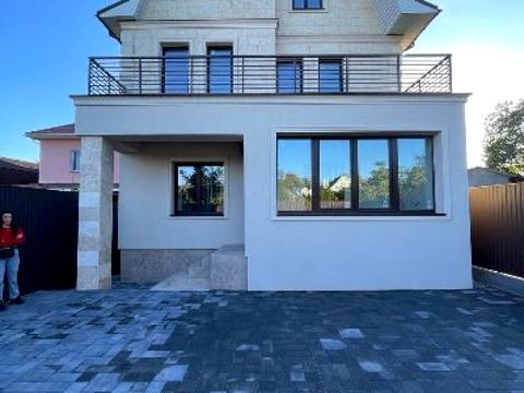 будинок за адресою Академіка Гамалея вул.