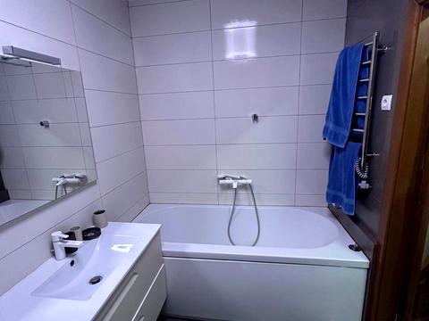 квартира за адресою Драгоманова вул., 12-А
