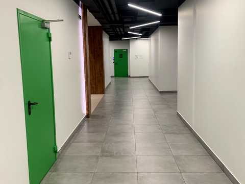 комерційна за адресою Наукова вул., 76