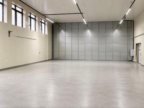 коммерческая по адресу Коллекторная ул., 3а