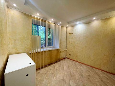 комерційна за адресою Шовкуненка вул., 4