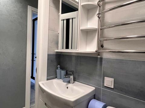 квартира за адресою Наукова вул., 53