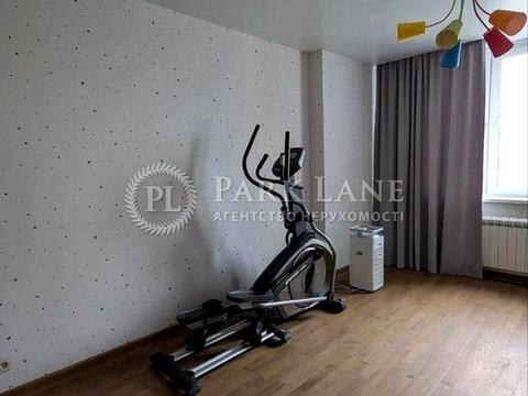 квартира за адресою Анни Ахматової вул., 30