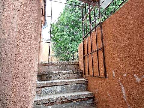 комерційна за адресою Інженерний пров., 4