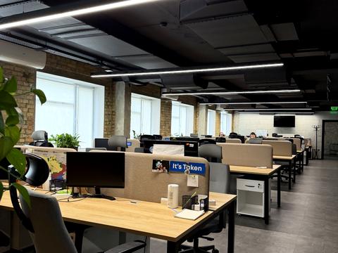 комерційна за адресою Костянтинівська вул., 71