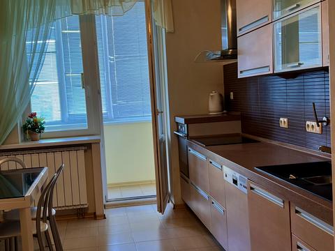 квартира за адресою Володимира Івасюка просп. (Героїв Сталінграду), 4