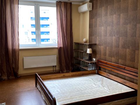 квартира за адресою Авіаконструктора Ігоря Сікорського вул. (Танкова), 1-Б