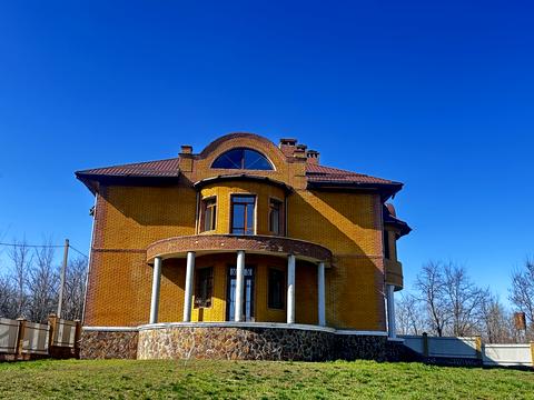 коммерческая по адресу Зоряна, 8