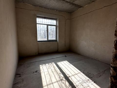 комерційна за адресою Зоряна, 8