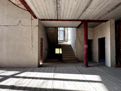 комерційна за адресою Зоряна, 8