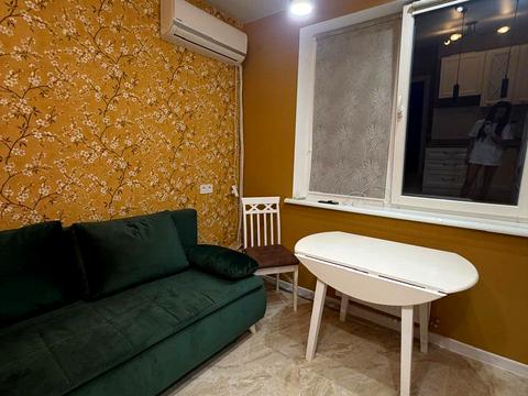 квартира за адресою Перлинна вул., 8
