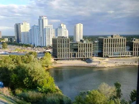 квартира за адресою Дніпровська набережна вул., 20-Б