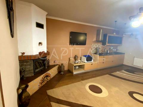 будинок за адресою Русанівські сади вул., 8