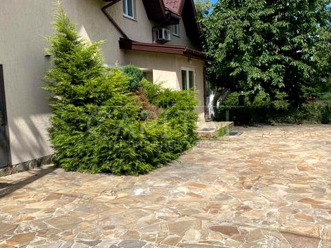 будинок за адресою Русанівські сади вул., 8