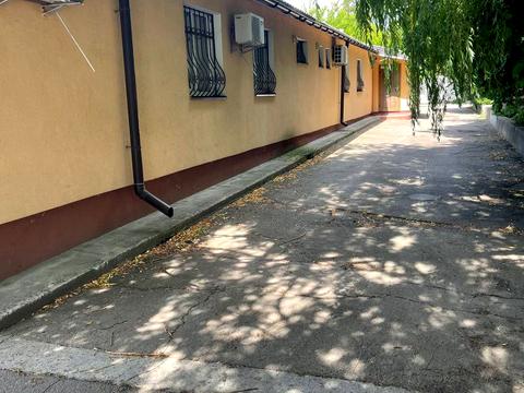 комерційна за адресою Набережно-Корчуватська вул., 136