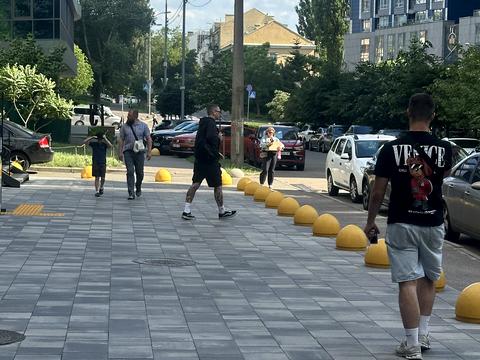 комерційна за адресою Академіка Філатова вул., 1/22