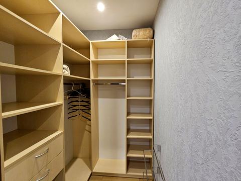 квартира за адресою Левка Лук'яненка вул. (Василя Жуковського), 24