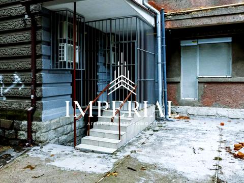 комерційна за адресою Київ, Берестейський просп. (Перемоги), 30