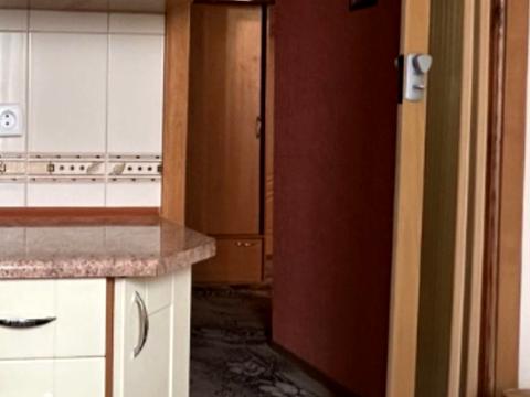 квартира за адресою Довженка вул., 14