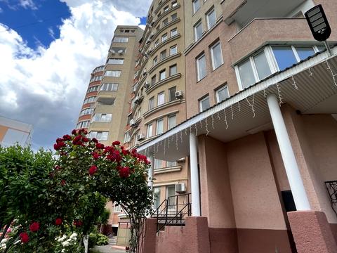 квартира за адресою Тополина вул., 18/2