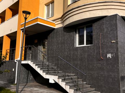 коммерческая по адресу Новомостицкая ул., 15
