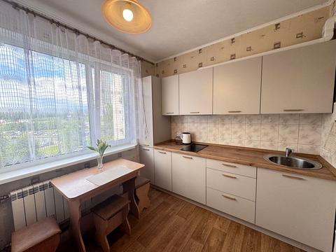 квартира за адресою Академіка Заболотного вул., 12