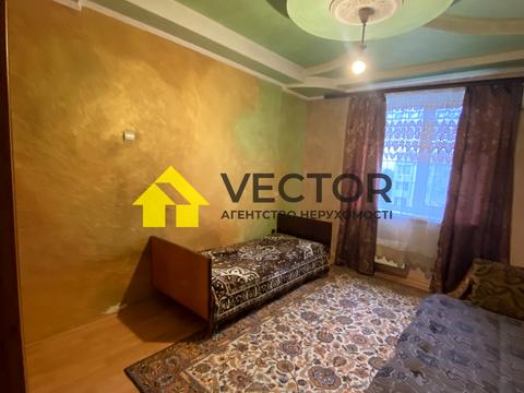 квартира за адресою Боровиковського бульв., 14