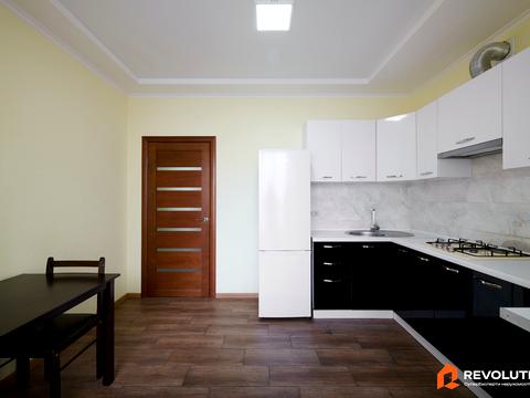 квартира по адресу Героев Небесной Сотни просп., 32/1